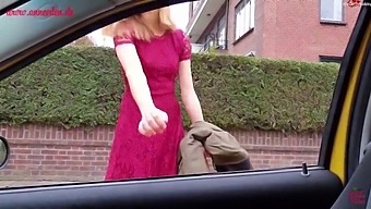 18-Годишња Анне Еден Доживљава Свој Први Тиндер Сусрет У Пов-У.