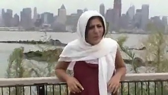 Одвео Је На Пут И Наставио Код Куће Грубим Аналним Сексом.